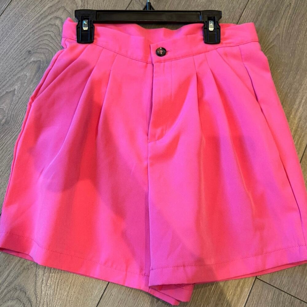 SHEIN Hot Pink Pleated High Waist Shorts Size Small